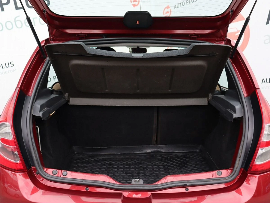 Renault Sandero, 2011г., передний привод, механика