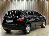 Nissan Qashqai, 2012г., передний привод, вариатор