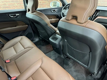 Volvo XC60, 2024г, полный привод, автомат