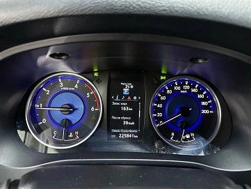 Toyota Hilux, 2017г, полный привод, автомат