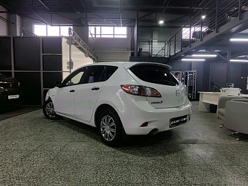 Mazda 3, 2011г, передний привод, автомат