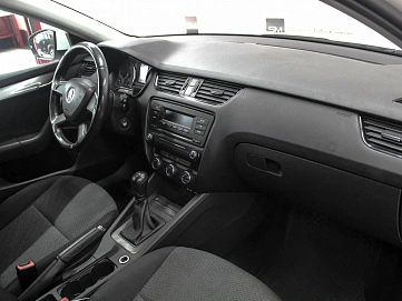Skoda Octavia, 2013г, передний привод, механика