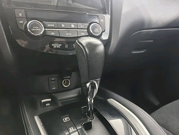 Nissan X-Trail, 2017г, передний привод, вариатор