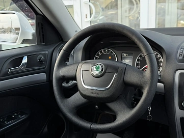 Skoda Octavia, 2009г, передний привод, механика