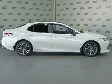 Toyota Camry, 2019г, передний привод, автомат
