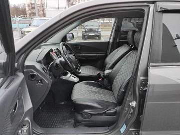 Hyundai Tucson, 2008г, передний привод, автомат