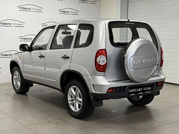 Chevrolet Niva, 2010г, передний привод, механика