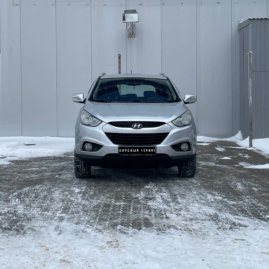 Hyundai ix35, 2011г., передний привод, автомат