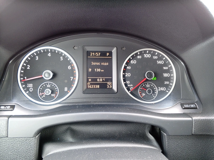 Volkswagen Tiguan, 2014г., передний привод, робот