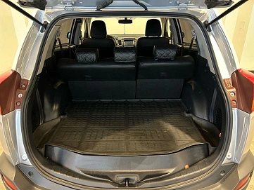 Toyota RAV4, 2014г, передний привод, автомат