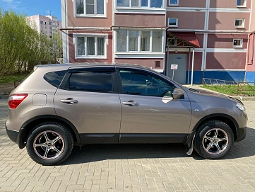 Nissan Qashqai, 2012г, передний привод, механика
