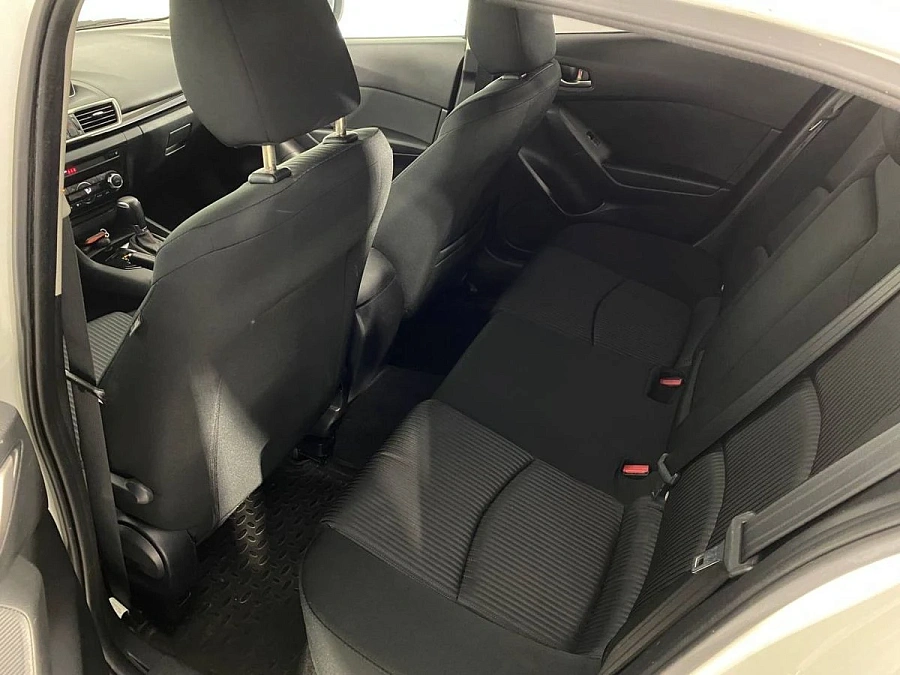 Mazda 3, 2016г., передний привод, автомат