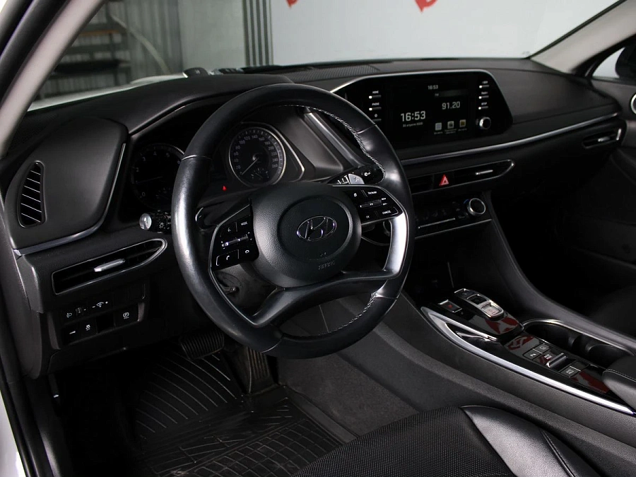 Hyundai Sonata, 2021г., передний привод, автомат