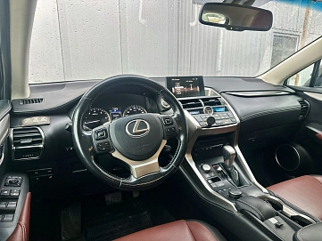 Lexus NX, 2017г, передний привод, автомат