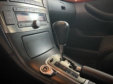 Toyota Avensis, 2007г, передний привод, автомат