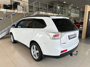 Mitsubishi Outlander, 2012г, полный привод, вариатор