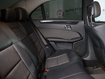 Mercedes-Benz E-Класс, 2009г, задний привод, автомат