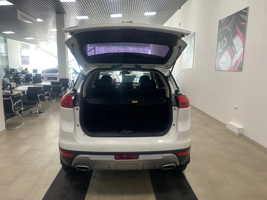 Geely Atlas, 2018г., полный привод, автомат