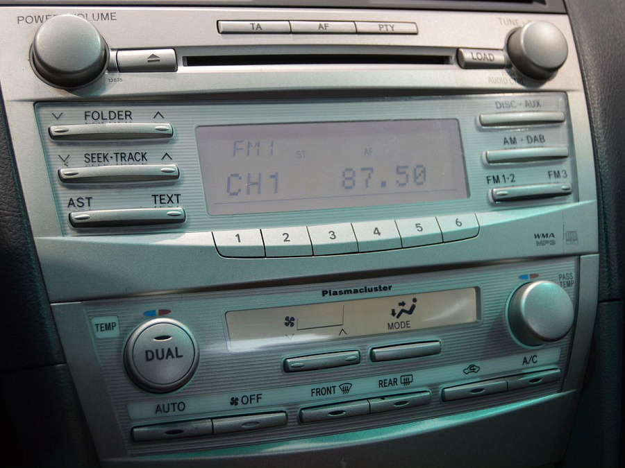 Toyota Camry, 2011г., передний привод, автомат
