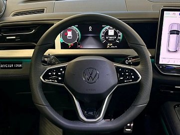 Volkswagen Tiguan, 2025г, полный привод, робот