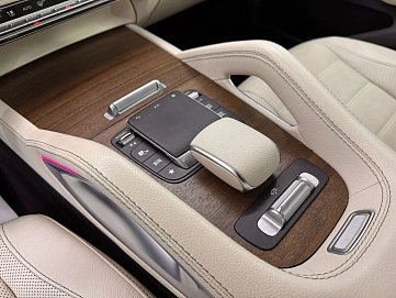 Mercedes-Benz GLS, 2021г, полный привод, автомат