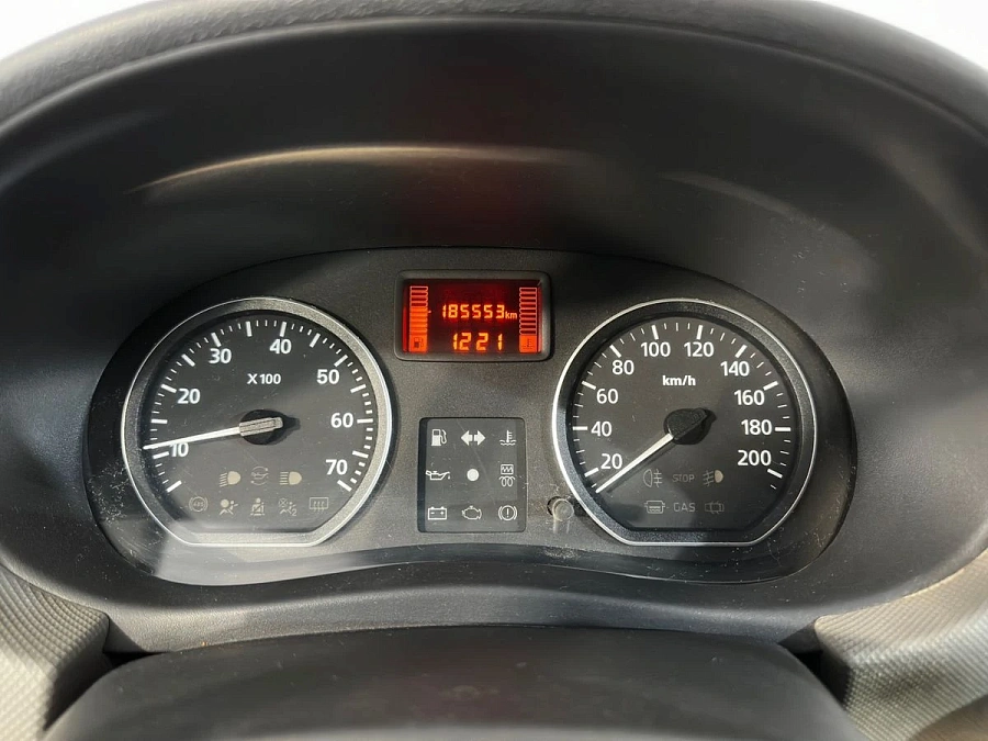 Renault Logan, 2011г., передний привод, механика