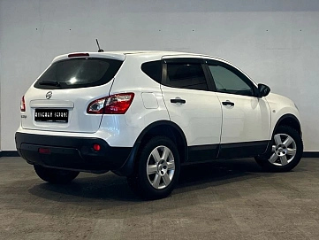 Nissan Qashqai, 2013г, передний привод, автомат