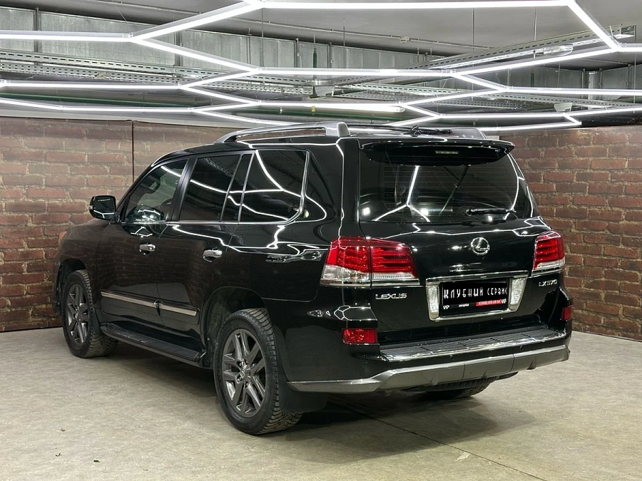 Lexus LX, 2015г., полный привод, автомат