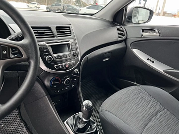 Hyundai Solaris, 2015г, передний привод, механика