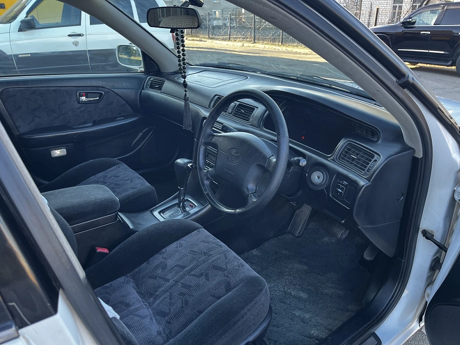 Toyota Mark II, 1999г., передний привод, автомат