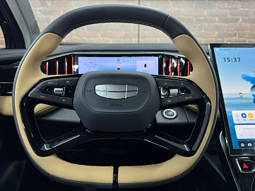 Geely Atlas, 2023г, передний привод, робот