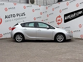 Opel Astra, 2011г., передний привод, механика