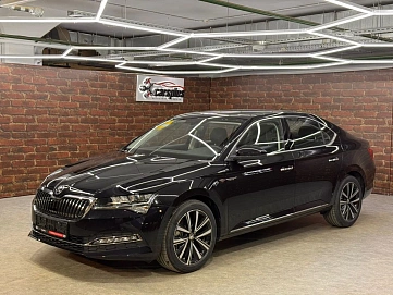 Skoda Superb, 2025г, передний привод, робот