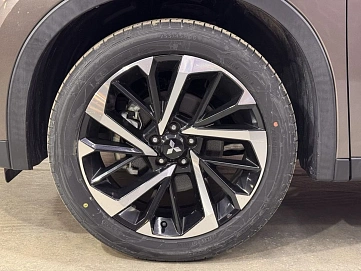 Mitsubishi Outlander, 2023г, полный привод, вариатор