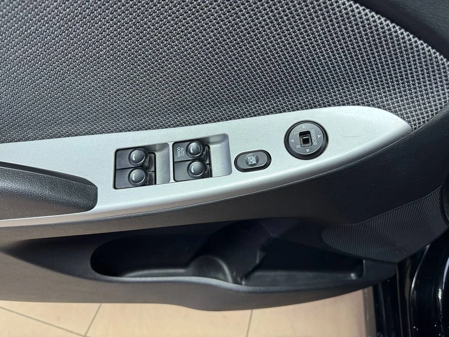 Hyundai Solaris, 2013г., передний привод, механика