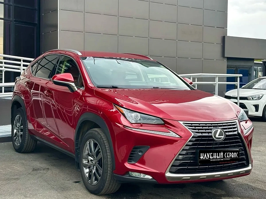 Lexus NX, 2017г., полный привод, вариатор