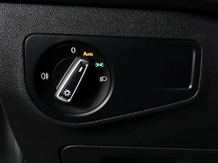 Volkswagen Tiguan, 2020г., полный привод, робот