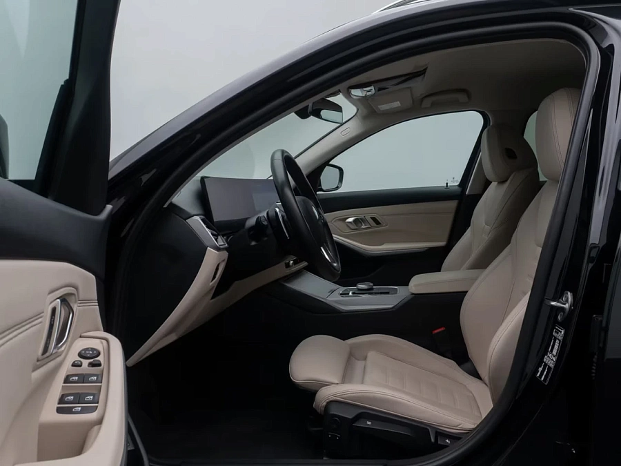 BMW 3 серии, 2022г., задний привод, автомат