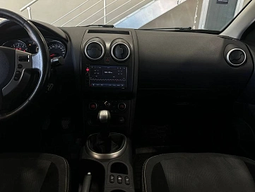 Nissan Qashqai, 2010г, передний привод, механика