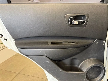 Nissan Qashqai, 2011г, передний привод, механика