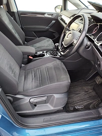 Volkswagen Touran, 2015г, передний привод, робот