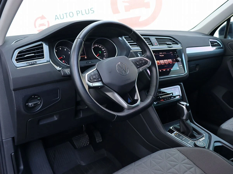 Volkswagen Tiguan, 2020г., полный привод, робот