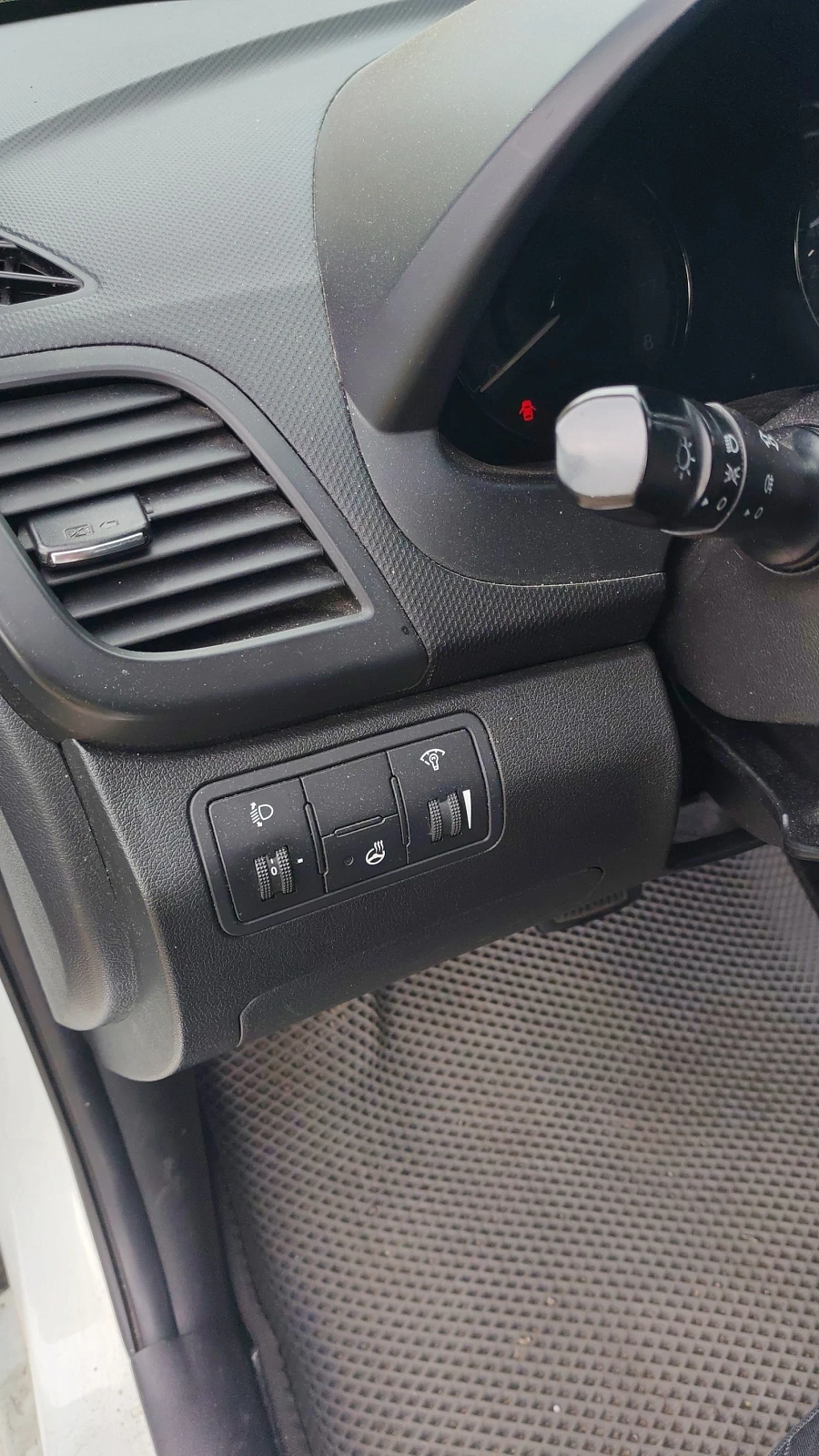 Hyundai Solaris, 2015г., передний привод, автомат