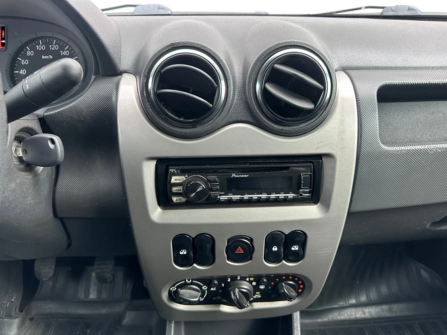 Renault Logan, 2015г., передний привод, механика