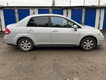 Nissan Tiida, 2008г, передний привод, автомат