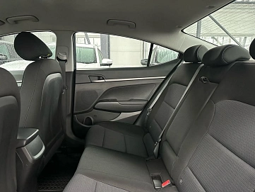 Hyundai Elantra, 2018г, передний привод, автомат
