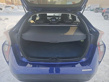 Toyota Prius, 2016г, полный привод, автомат