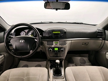 Hyundai Sonata, 2005г, передний привод, механика