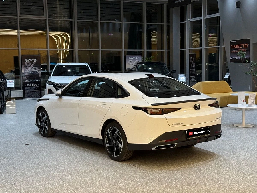 Changan Lamore, 2024г., передний привод, робот