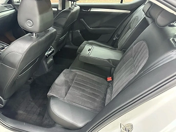 Skoda Superb, 2016г, передний привод, робот